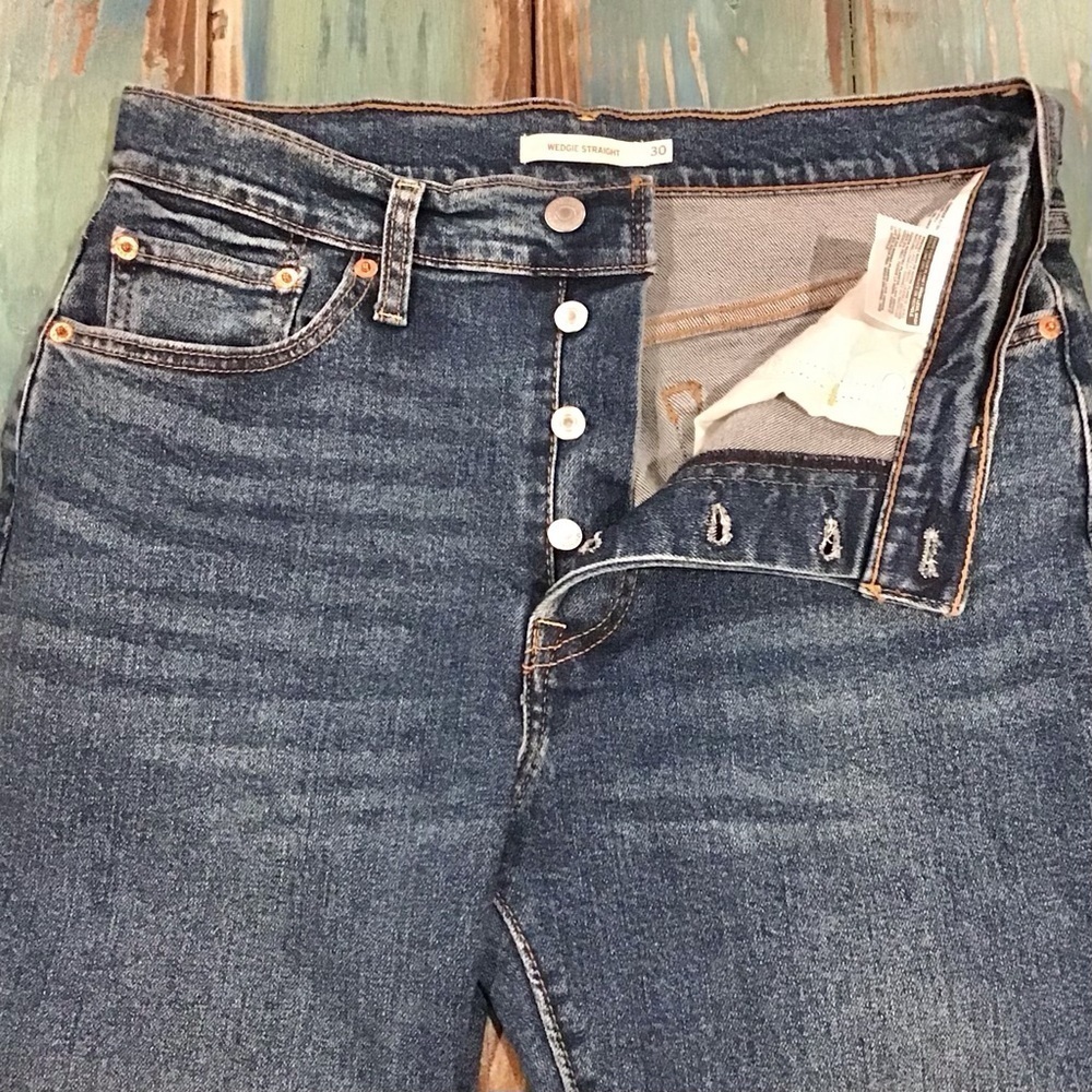 Levi’s 30 (10/11) Wedgie Straight Jeans Women’s High Rise Button Fly 34964-0133 - Picture 10 of 15